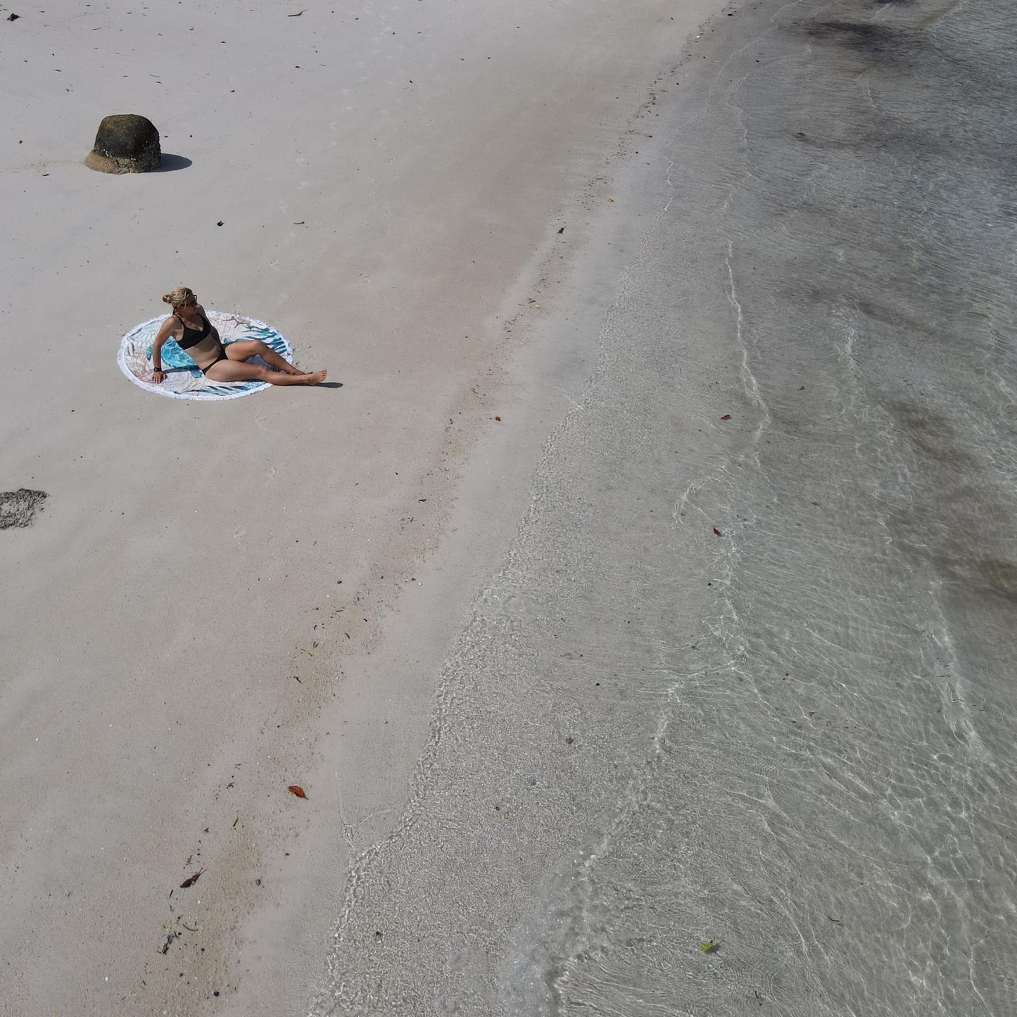 Round Beach Towel - Dolphin - Dropbear Outdoors